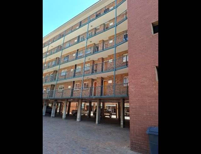 2 BEDROOM PROPERTY TO RENT IN DIE HOEWES